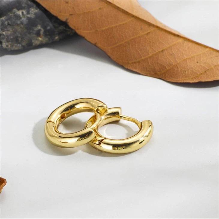 plain huggie hoop earrings