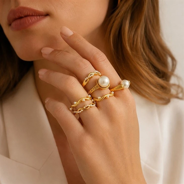 Curved Band Pearl Open Ring high quality