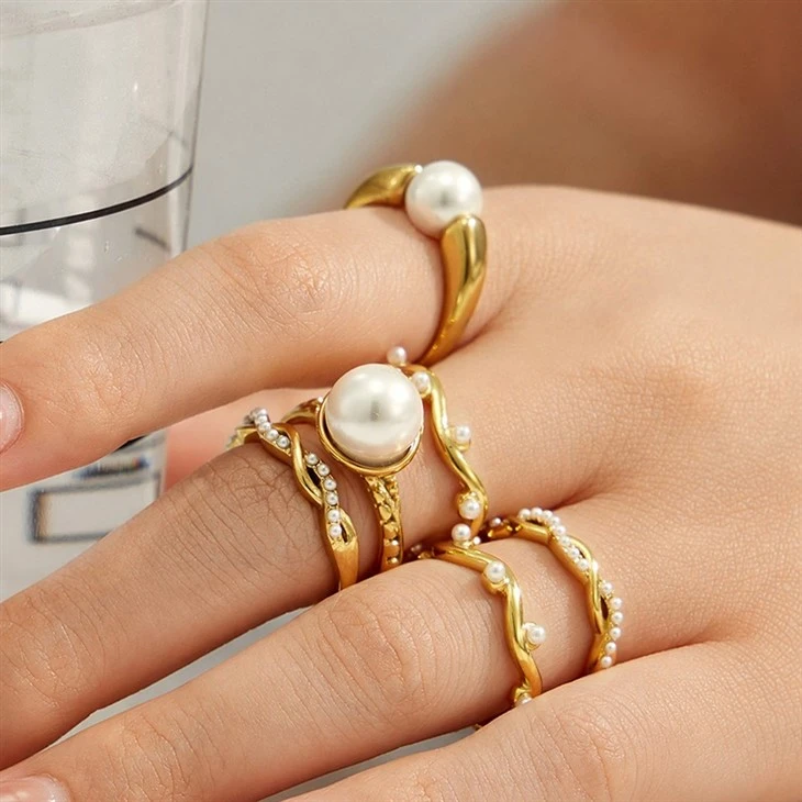 Curved Band Pearl Open Ring factory