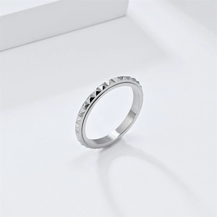 Diamond Edge Stainless Steel Spinner Ring high quality