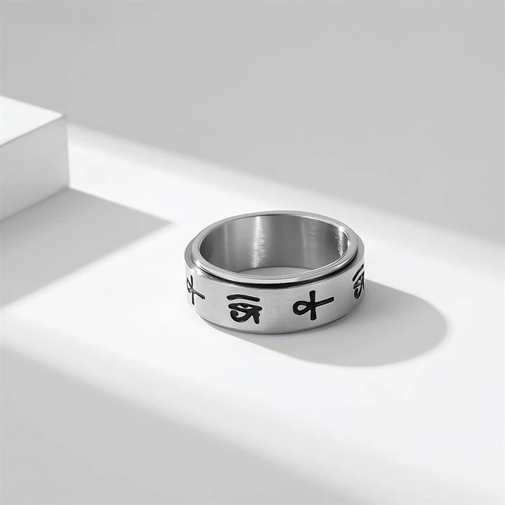 Eye Of Horus Engraved Spinner Ring high quality