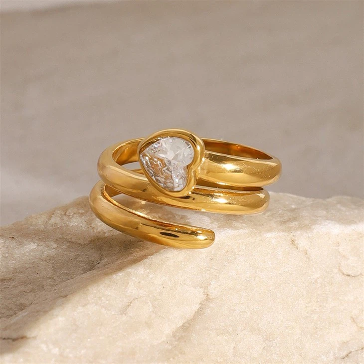 Heart Zircon Spiral Ring