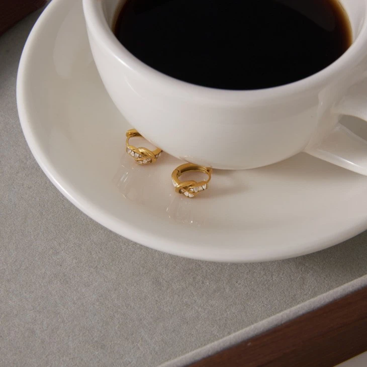 Interlocked Baguette Huggie Earring high quality