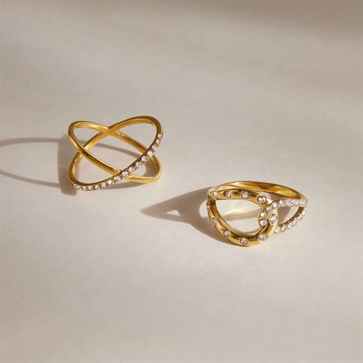 Interlocked Double‑Loop Ring best