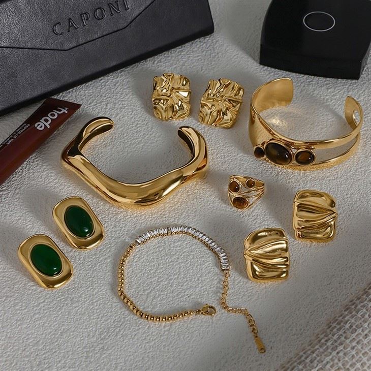 Molten Textured Statement Stud Earrings factory