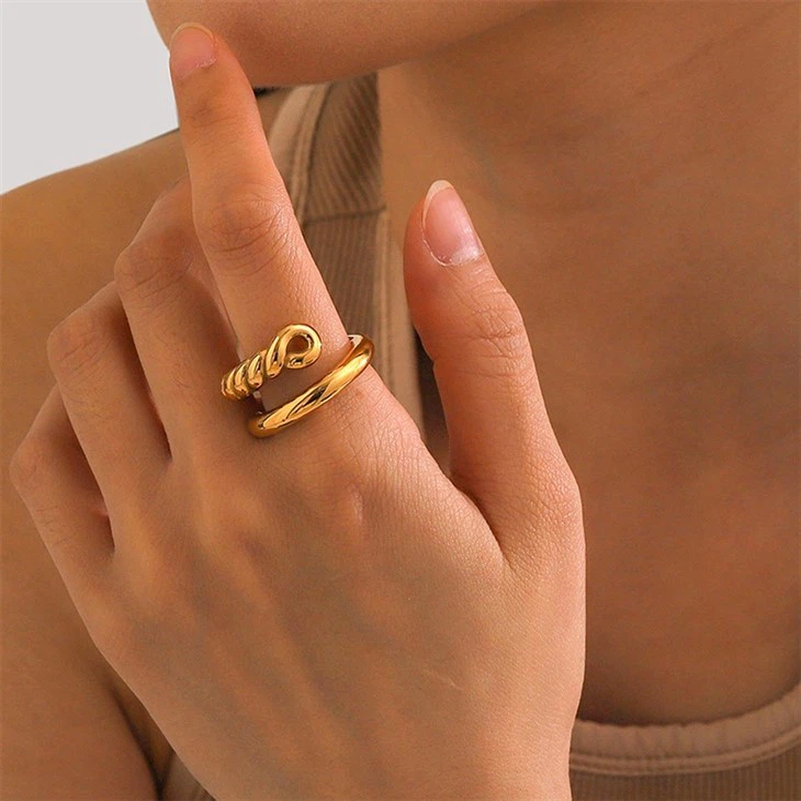 Open Knot Ring