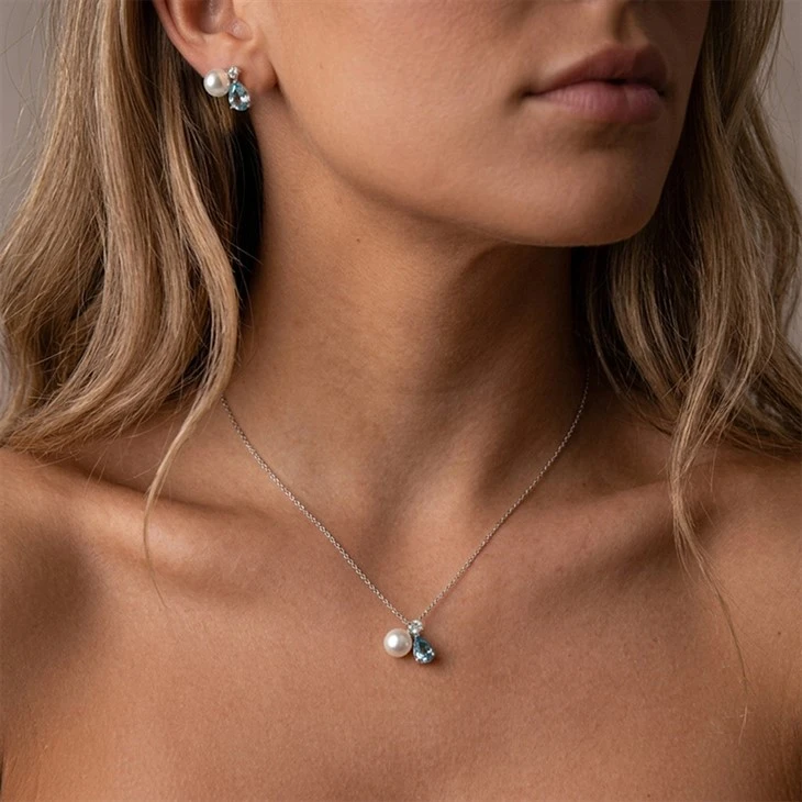 Pearl And Teardrop Necklace