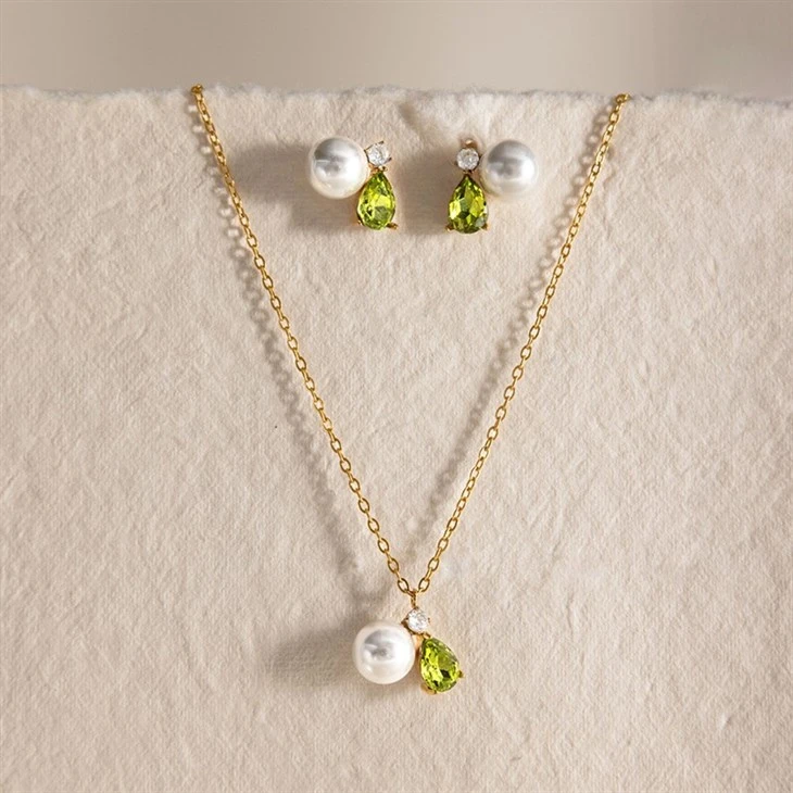 Pearl And Teardrop Necklace high quality