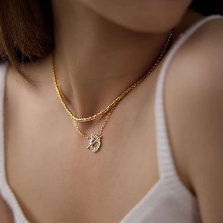 Round Bar Design Teardrop CZ Pendant Necklace suppliers