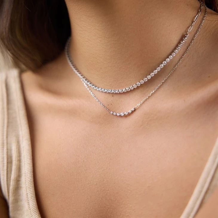 Round CZ Row Pendant Necklace suppliers
