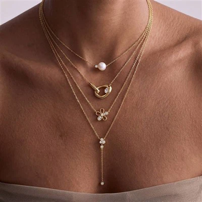 Dainty Flower Pendant Necklace