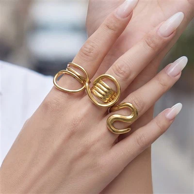 Geometric Coiled Rings