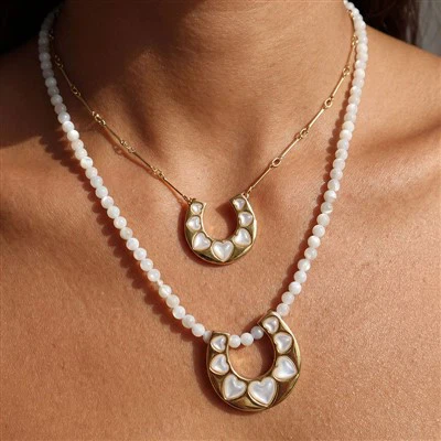 Horseshoe Beaded Pearl Necklace