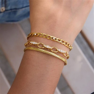 Oval Link Sparkle Bracelet