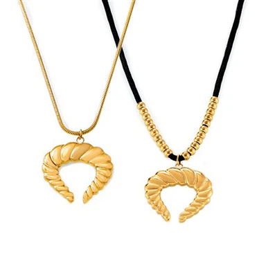 Vintage Horn Pendant Necklace