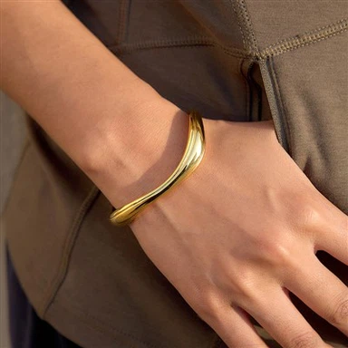 Wave Open Bangle