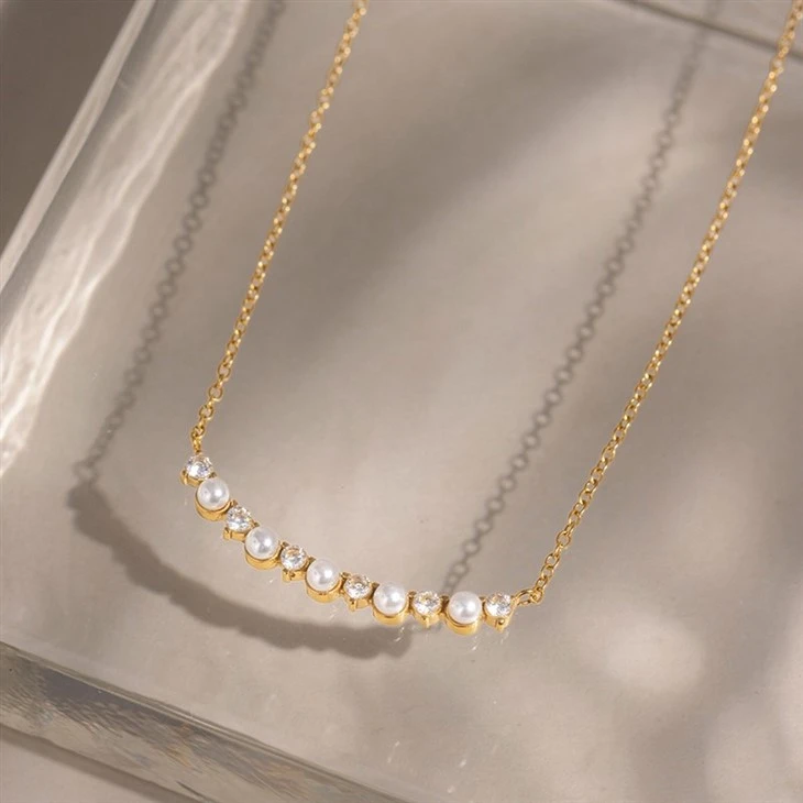 Smile Shape Imitation Pearl Necklace best
