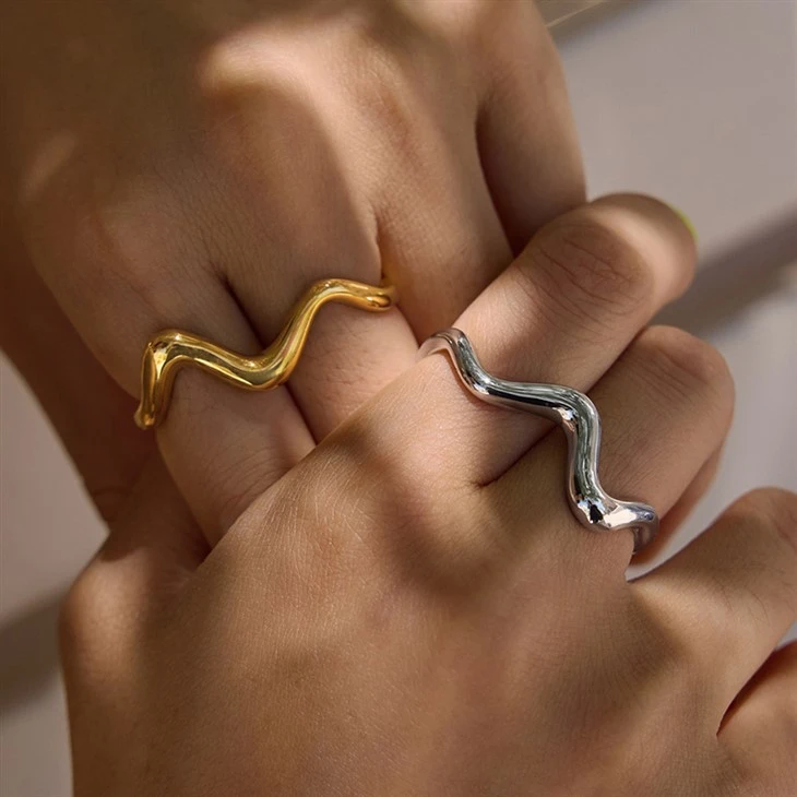 Smooth Wave Finger Band