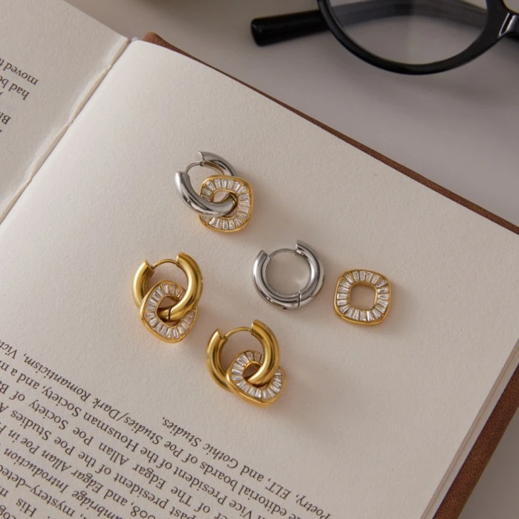 Square Baguette Huggie Earring high quality