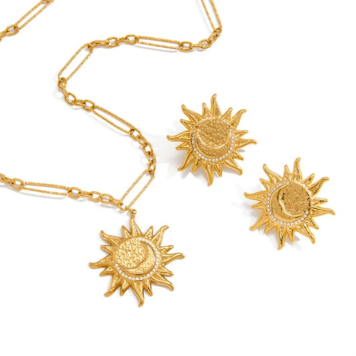 Sun And Moon Necklace Set